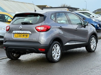 Used Renault Captur 2016 for sale - 79300840: Photo