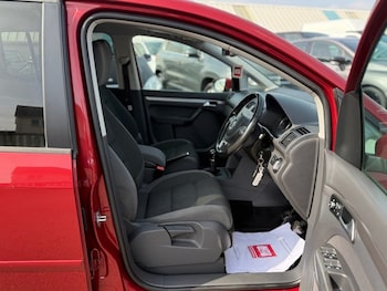 Used Volkswagen Touran 2015 for sale - 75335926: Photo