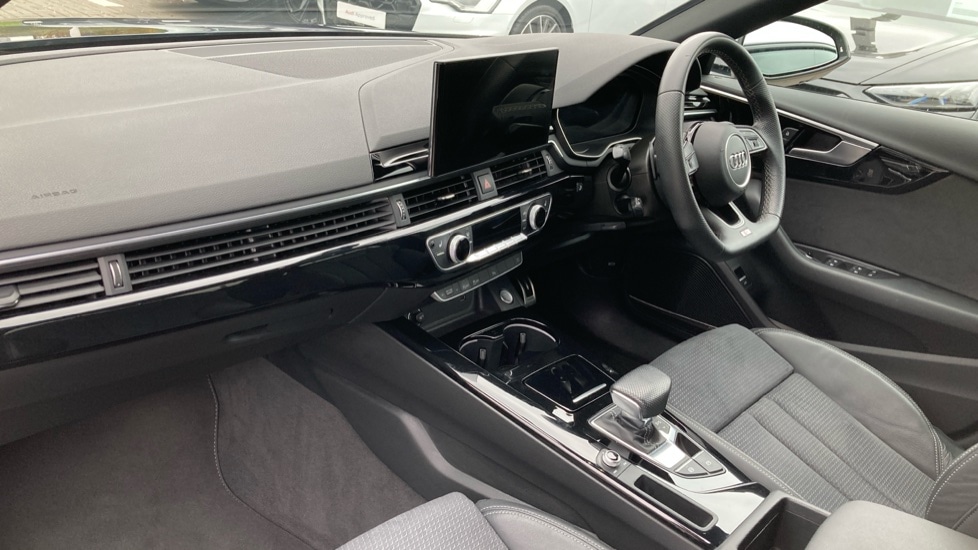 Used Audi A4 2021 for sale - 76575058: Photo 2