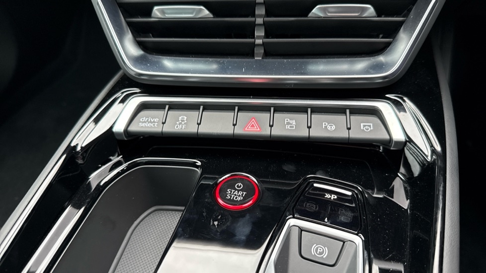 Used Audi e-tron GT 2025 for sale - 76660978: Photo 37