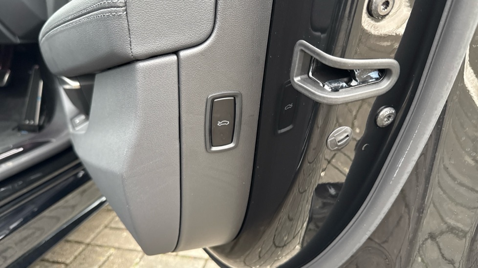 Used Audi e-tron GT 2025 for sale - 76660978: Photo 45