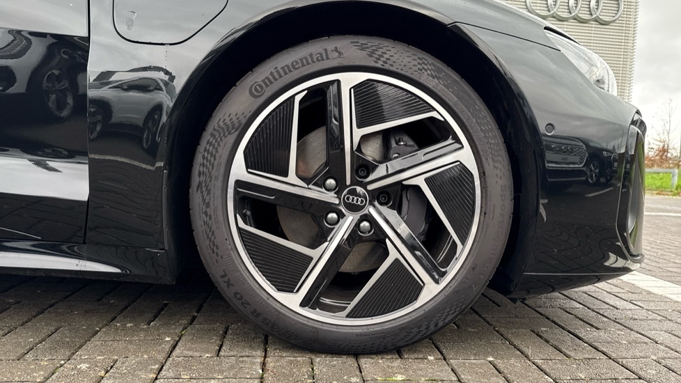 Used Audi e-tron GT 2025 for sale - 76660978: Photo 5