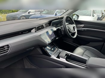 Used Audi Q8 2024 for sale - 75373139: Photo