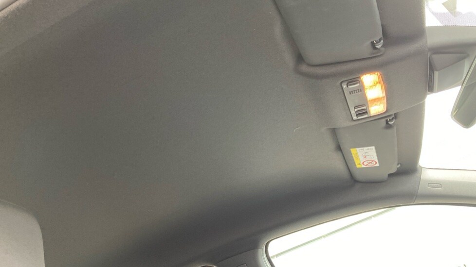 Used Volkswagen up! 2022 for sale - 76869742: Photo 31