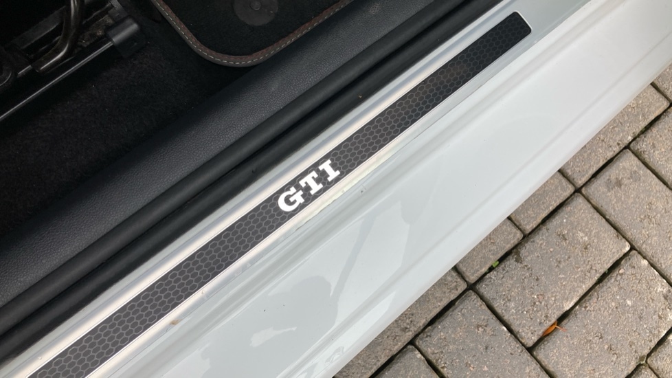 Used Volkswagen up! 2022 for sale - 76869742: Photo 37