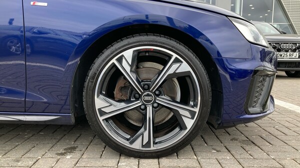 Used Audi A4 2021 for sale - 76079208: Photo 5