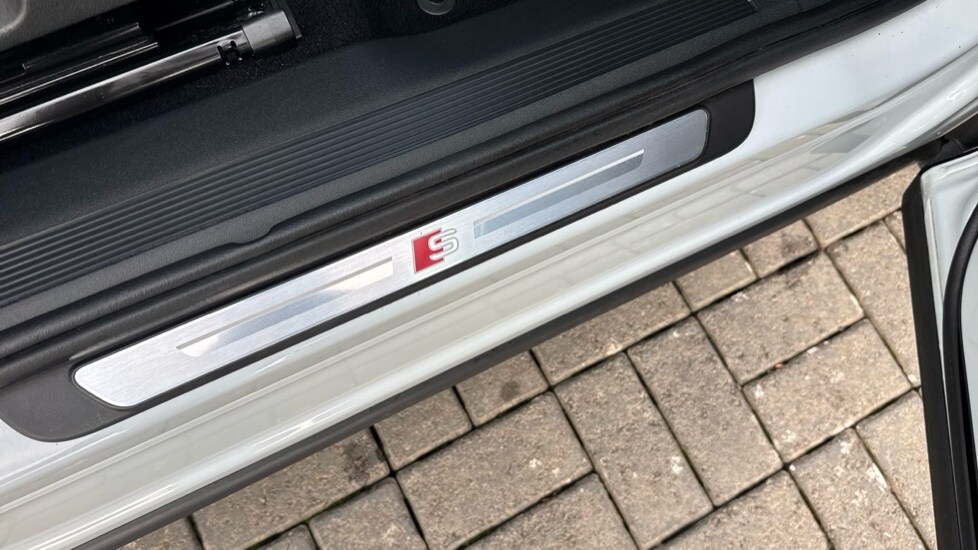 Used Audi Q4 e-tron 2023 for sale - 76870988: Photo 41