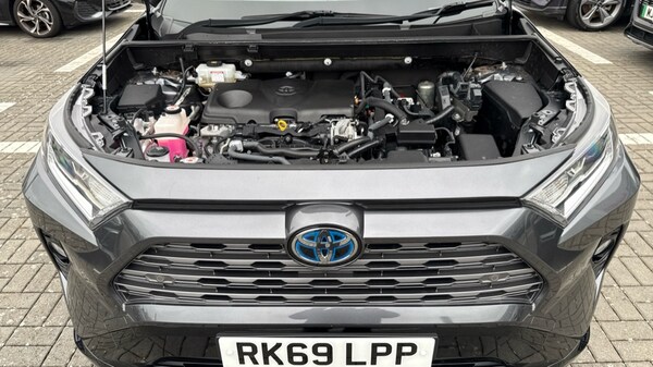 Used Toyota RAV4 2019 for sale - 76112092: Photo 16