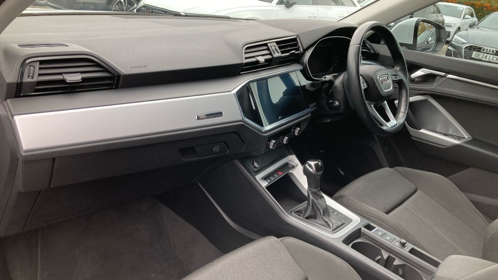 Used Audi Q3 2021 for sale - 76161417: Photo 2