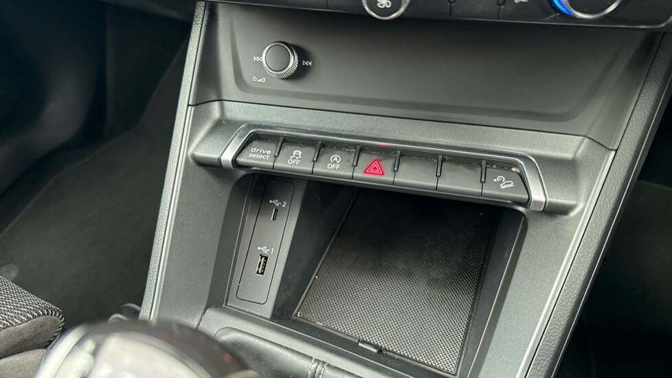 Used Audi Q3 2020 for sale - 76870779: Photo 35