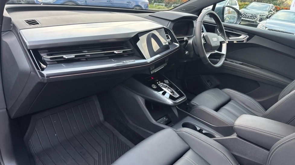 Used Audi Q4 e-tron 2025 for sale - 76229158: Photo 2