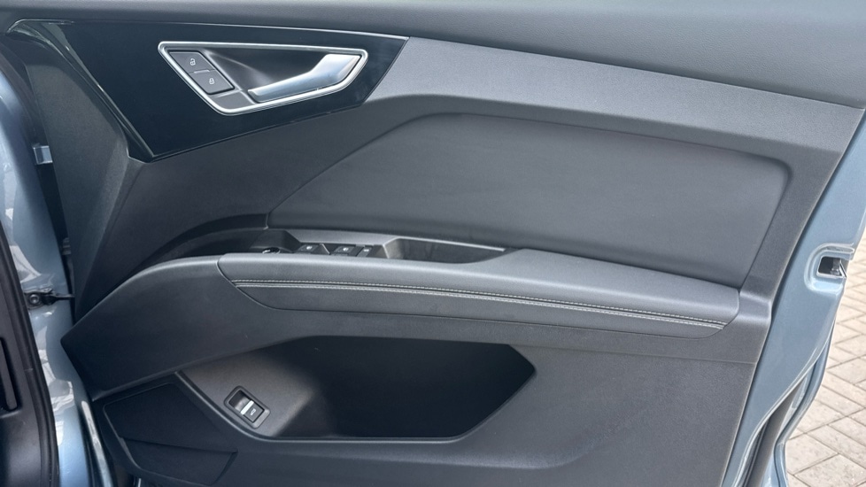 Used Audi Q4 e-tron 2025 for sale - 76229158: Photo 28