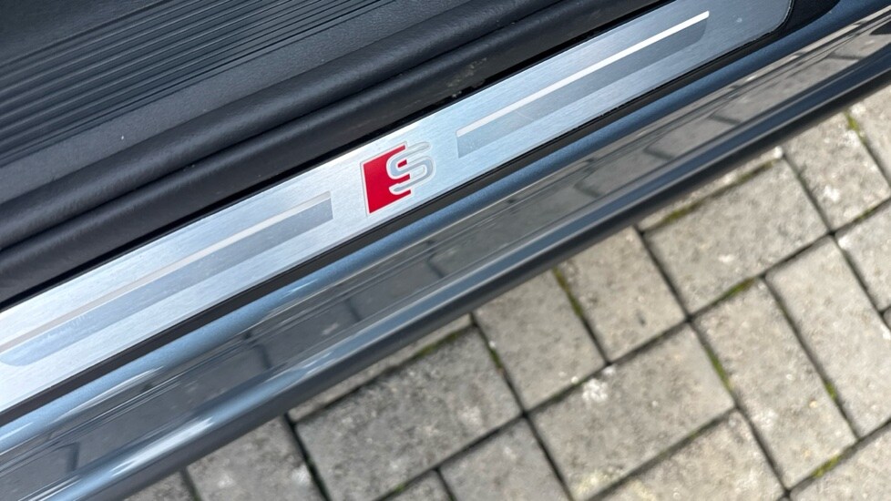 Used Audi Q4 e-tron 2025 for sale - 76229158: Photo 41