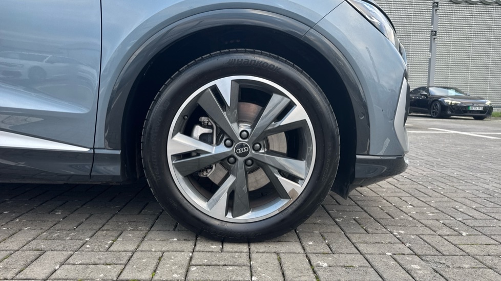 Used Audi Q4 e-tron 2025 for sale - 76229158: Photo 5