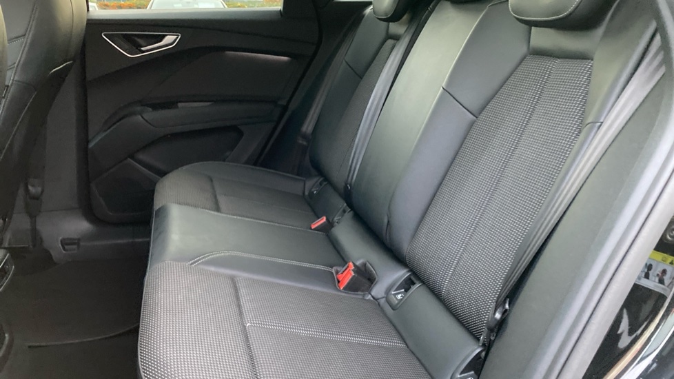 Used Audi Q4 e-tron 2021 for sale - 76533970: Photo 15