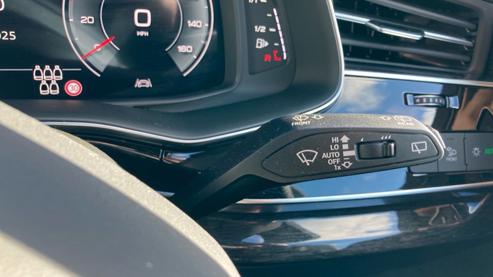 Used Audi Q7 2025 for sale - 76870646: Photo 30