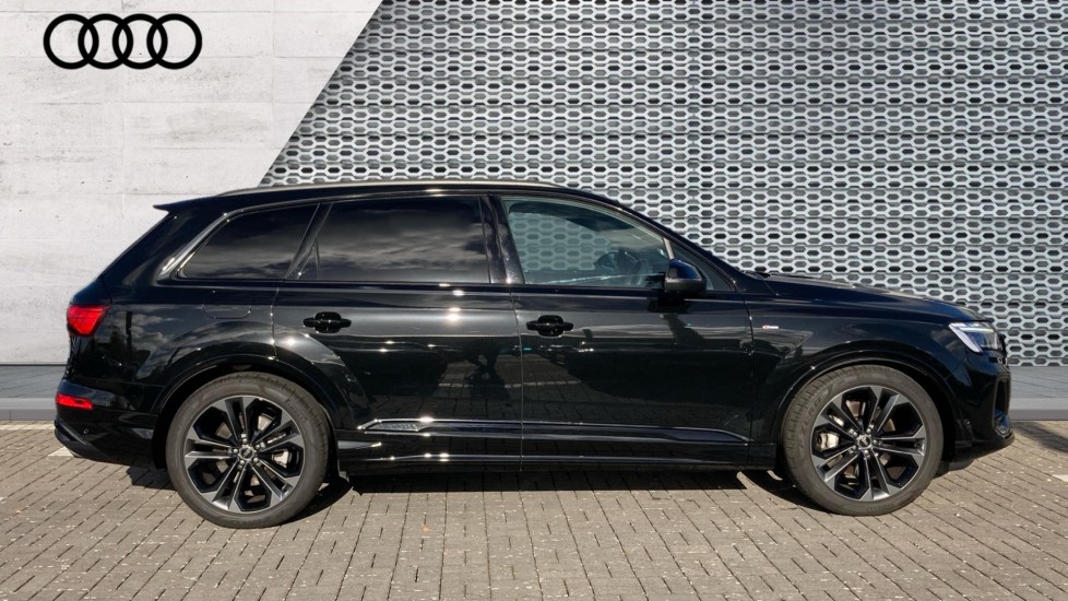 Used Audi Q7 2025 for sale - 76870646: Photo 4