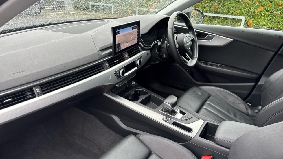 Used Audi A4 2022 for sale - 76008066: Photo 2