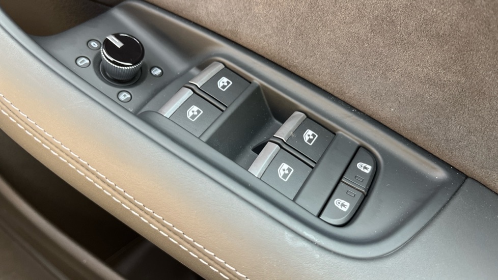 Used Audi RS Q8 2025 for sale - 76176388: Photo 54