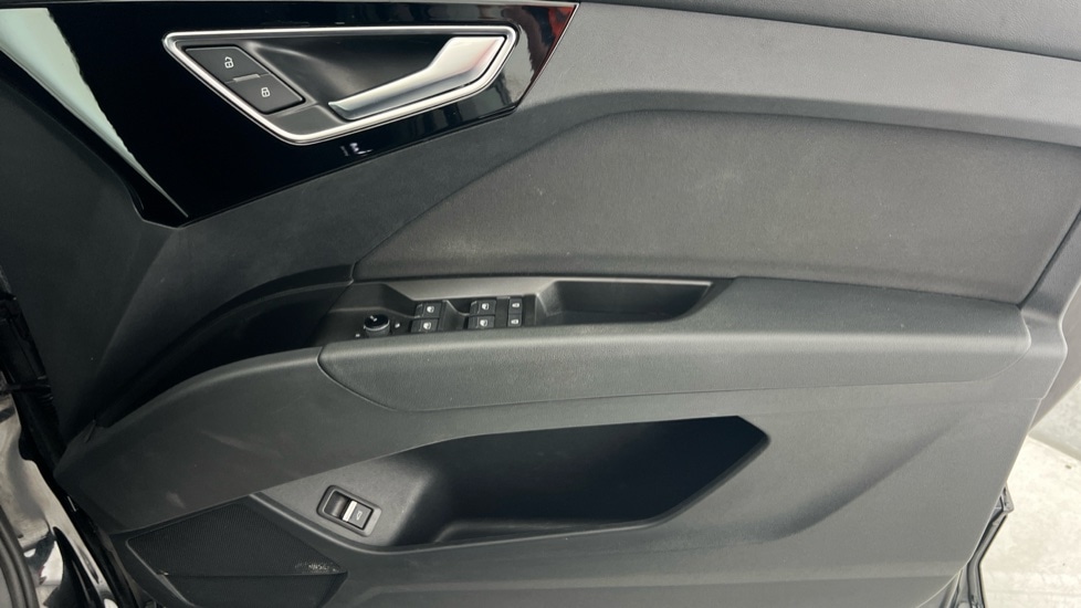 Used Audi Q4 e-tron 2022 for sale - 76928086: Photo 31