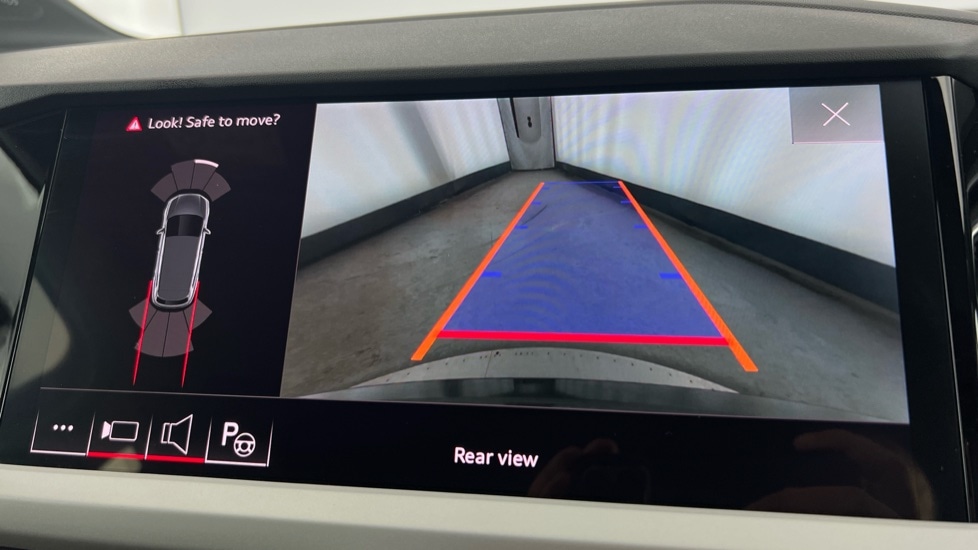 Used Audi Q4 e-tron 2022 for sale - 76928086: Photo 36