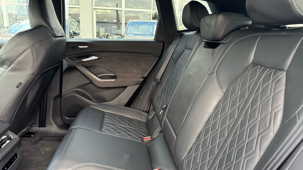 Used Audi Q6 e-tron 2025 for sale - 76660972: Photo 15