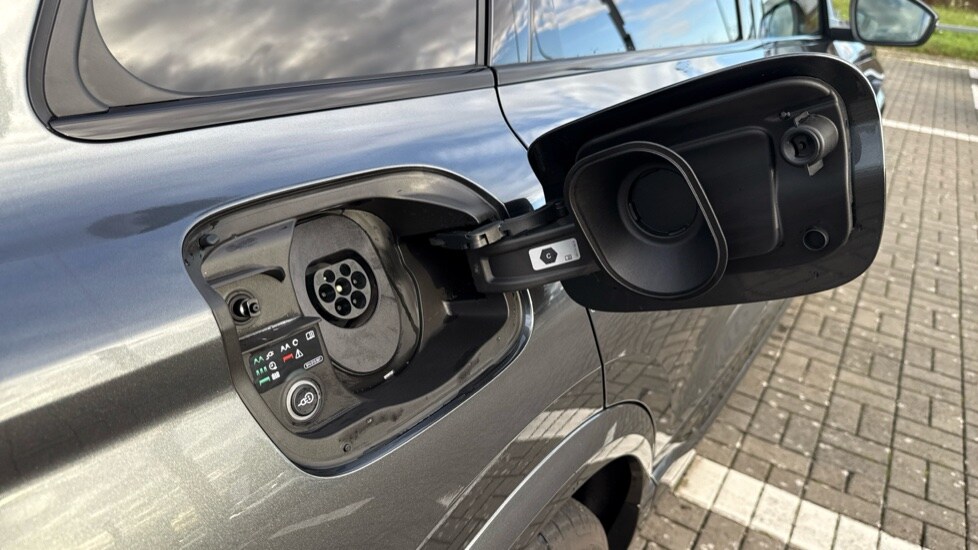 Used Audi Q6 e-tron 2025 for sale - 76660972: Photo 22