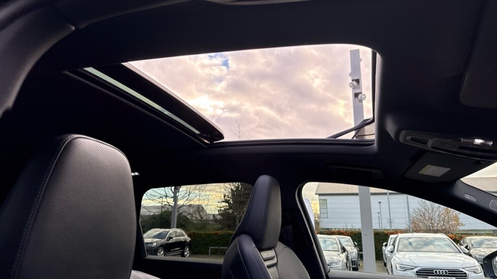 Used Audi Q6 e-tron 2025 for sale - 76660972: Photo 35