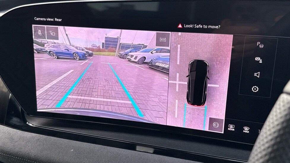 Used Audi Q6 e-tron 2025 for sale - 76660972: Photo 36