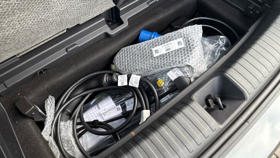 Used Audi Q6 e-tron 2025 for sale - 76660972: Photo 43