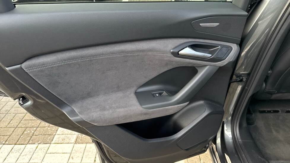 Used Audi Q6 e-tron 2025 for sale - 76660972: Photo 44