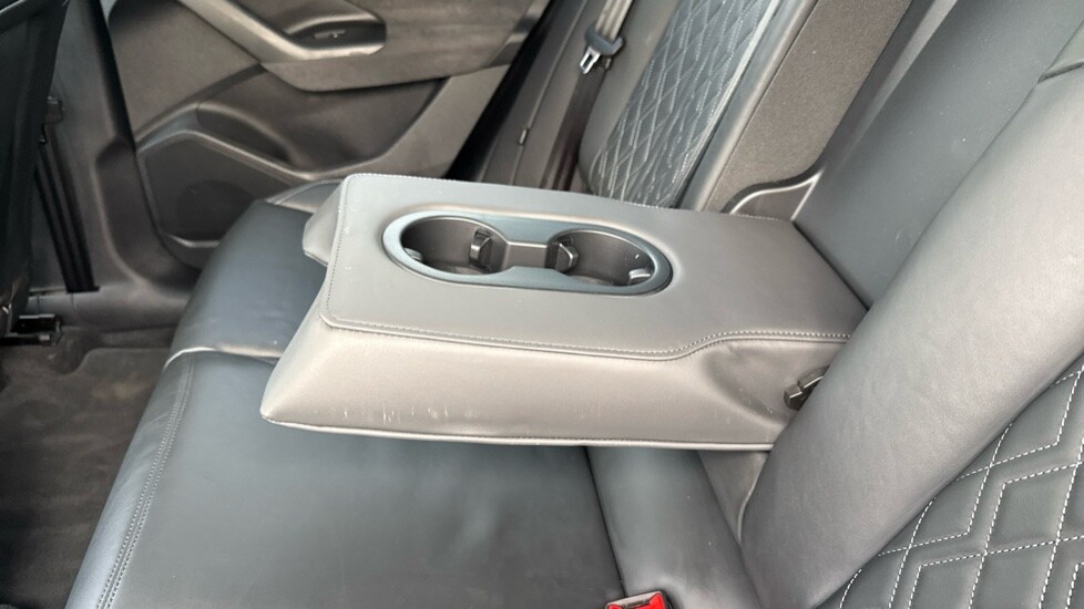 Used Audi Q6 e-tron 2025 for sale - 76660972: Photo 46