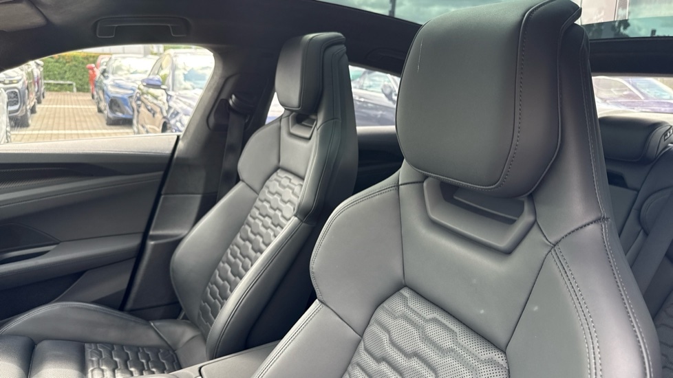 Used Audi e-tron GT 2022 for sale - 76112199: Photo 17