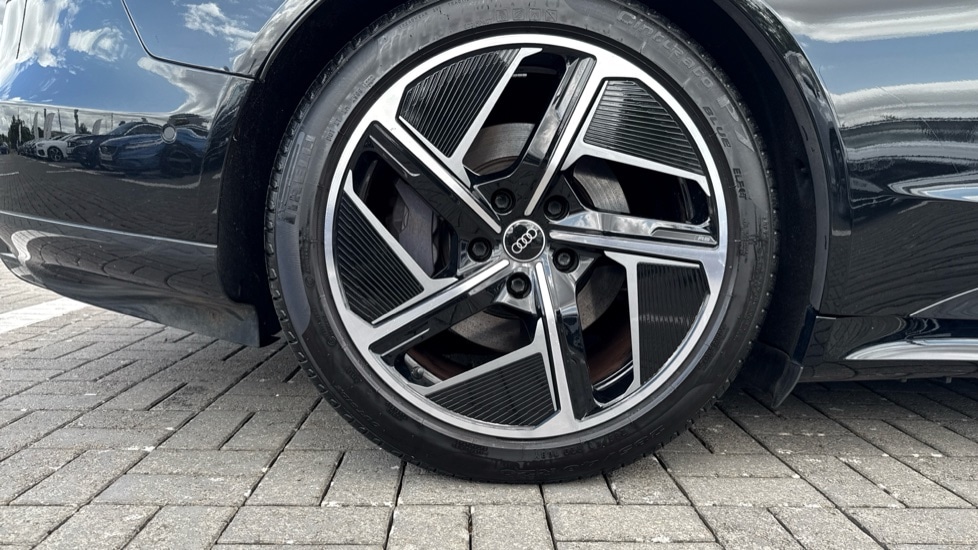 Used Audi e-tron GT 2022 for sale - 76112199: Photo 21