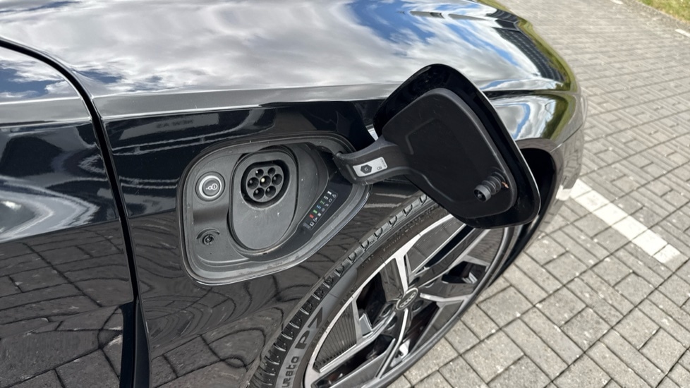 Used Audi e-tron GT 2022 for sale - 76112199: Photo 22