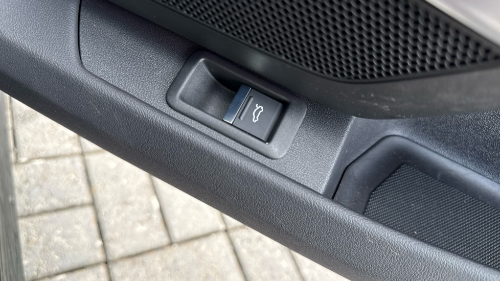 Used Audi e-tron GT 2022 for sale - 76112199: Photo 52