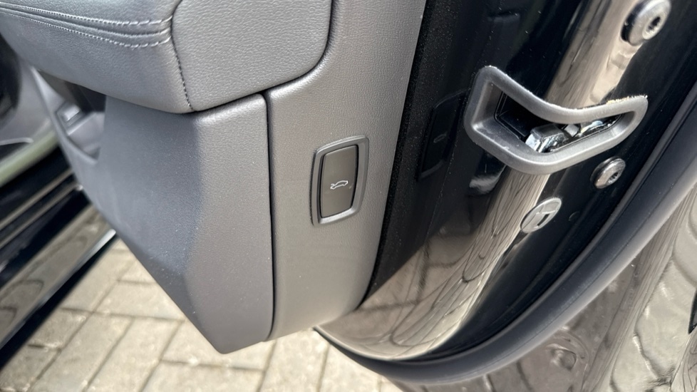 Used Audi e-tron GT 2022 for sale - 76112199: Photo 56