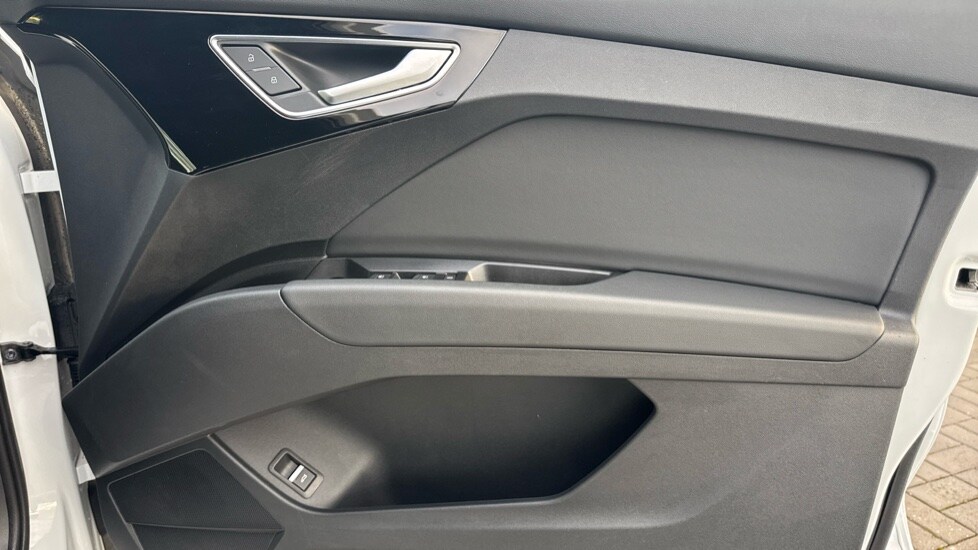 Used Audi Q4 e-tron 2023 for sale - 76203765: Photo 28