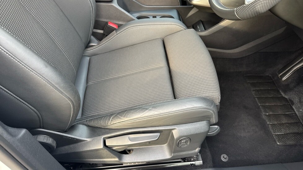 Used Audi Q4 e-tron 2023 for sale - 76203765: Photo 29