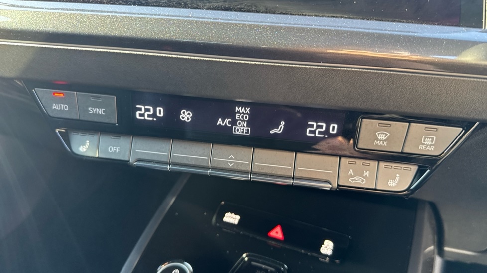 Used Audi Q4 e-tron 2025 for sale - 76873137: Photo 16