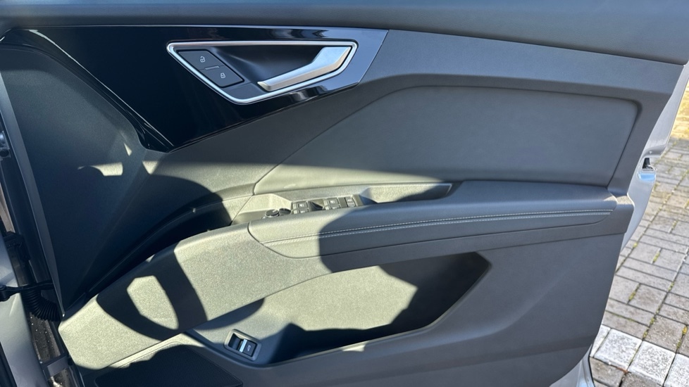 Used Audi Q4 e-tron 2025 for sale - 76873137: Photo 28
