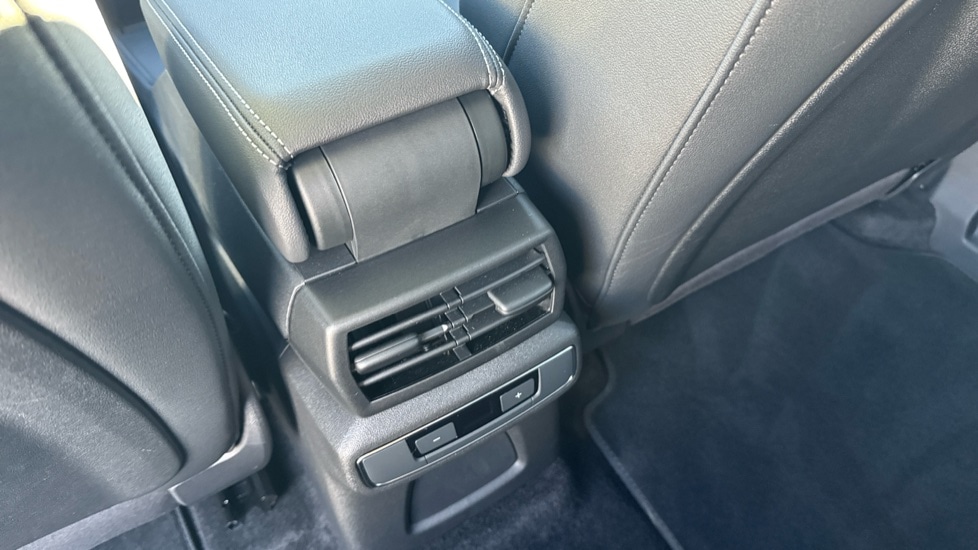 Used Audi Q4 e-tron 2025 for sale - 76873137: Photo 37