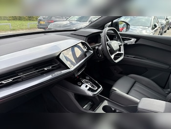 Used Audi Q4 e-tron 2024 for sale - 76190971: Photo 2