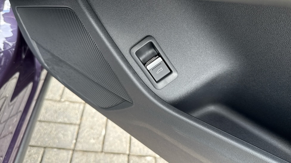 Used Audi Q4 e-tron 2024 for sale - 76190971: Photo 48