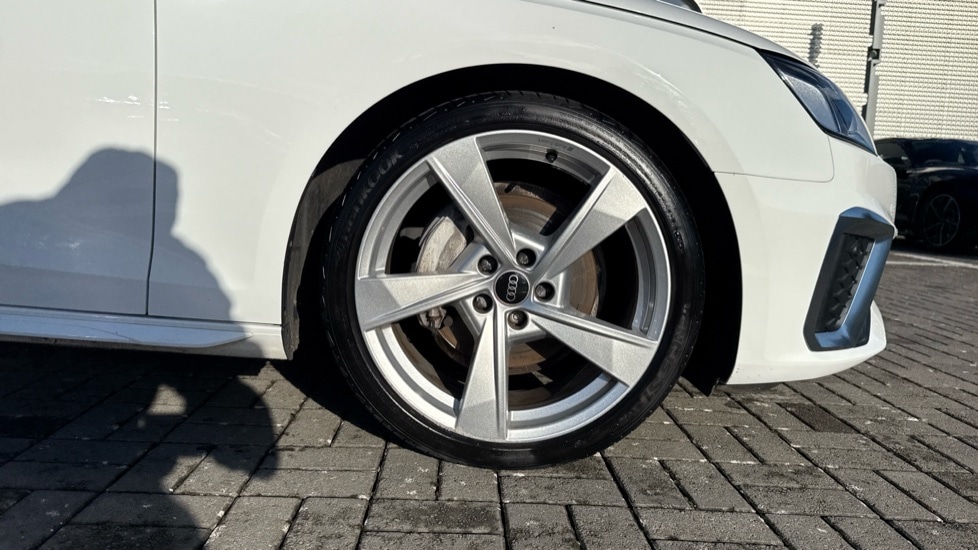 Used Audi A4 2022 for sale - 76872036: Photo 5