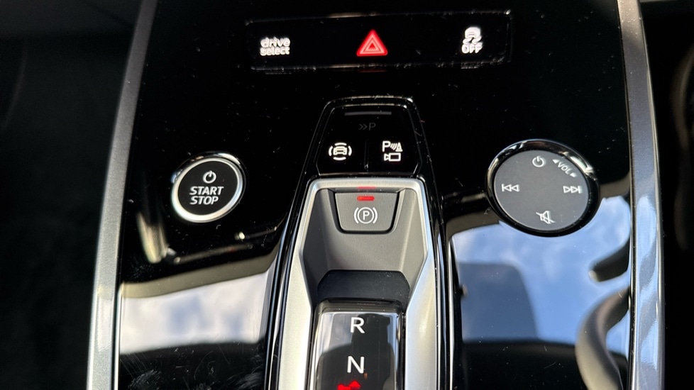 Used Audi Q4 e-tron 2025 for sale - 76660759: Photo 36