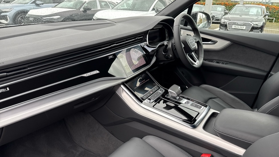Used Audi Q7 2025 for sale - 76660757: Photo 2