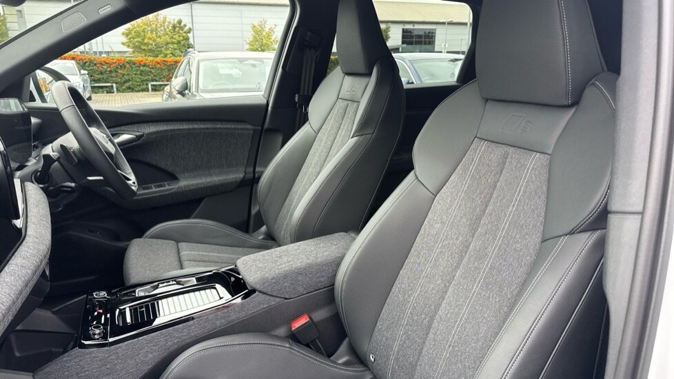 Used Audi Q6 e-tron 2025 for sale - 76161292: Photo 17