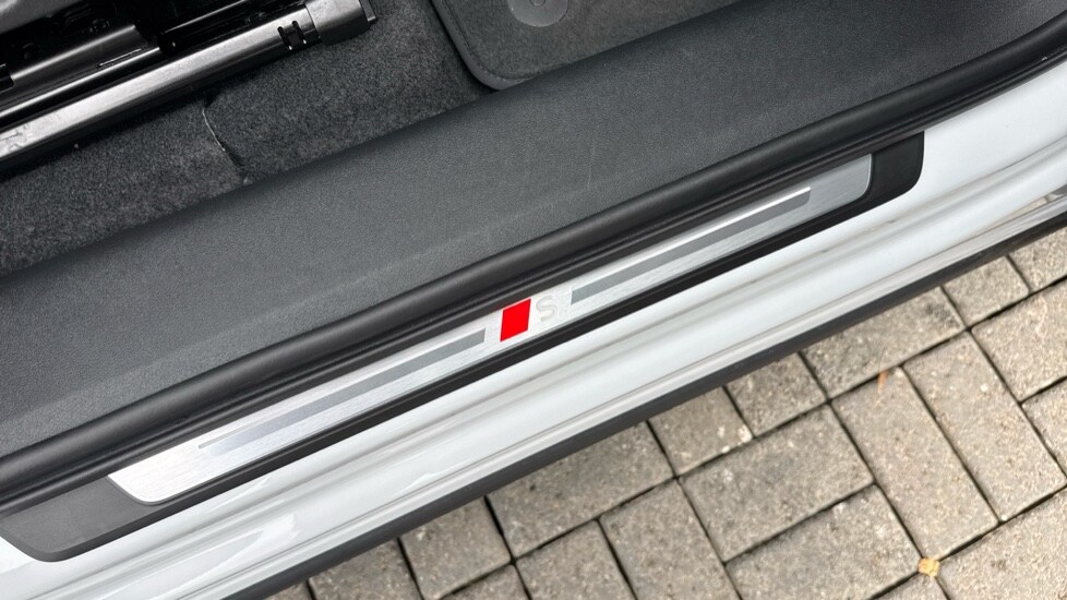 Used Audi Q6 e-tron 2025 for sale - 76161292: Photo 41