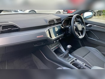 Used Audi Q3 2021 for sale - 76660702: Photo